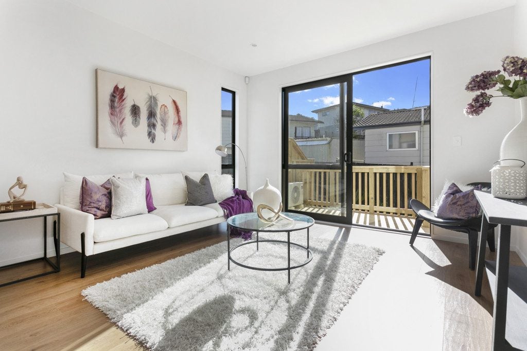 1/7 Cedar Heights Avenue, Massey, Auckland - Carousel 2