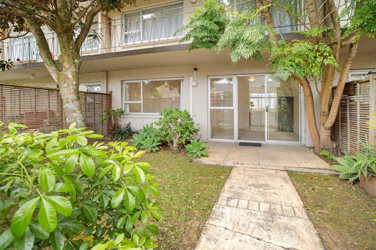 4/4 Owens Road, Epsom, Auckland - Carousel 1