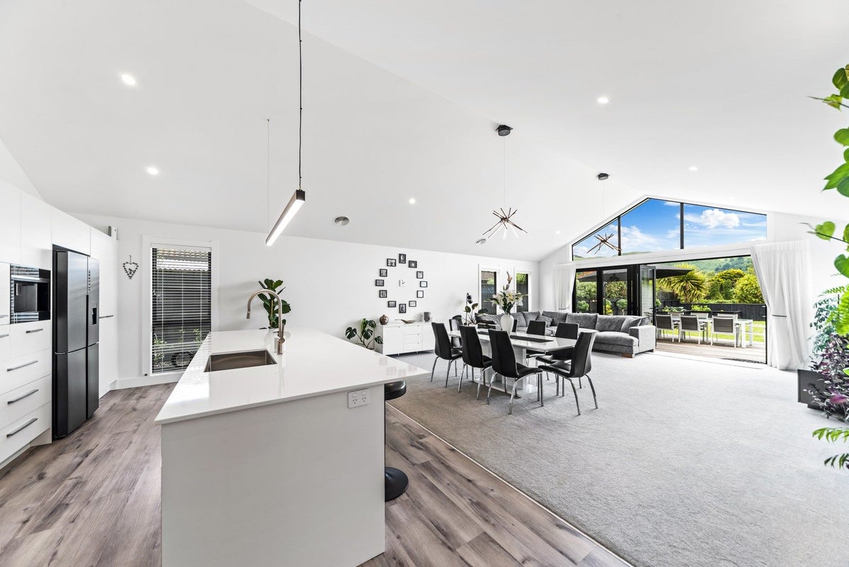 97 Lisland Drive, Kinloch, Taupo - Carousel 2