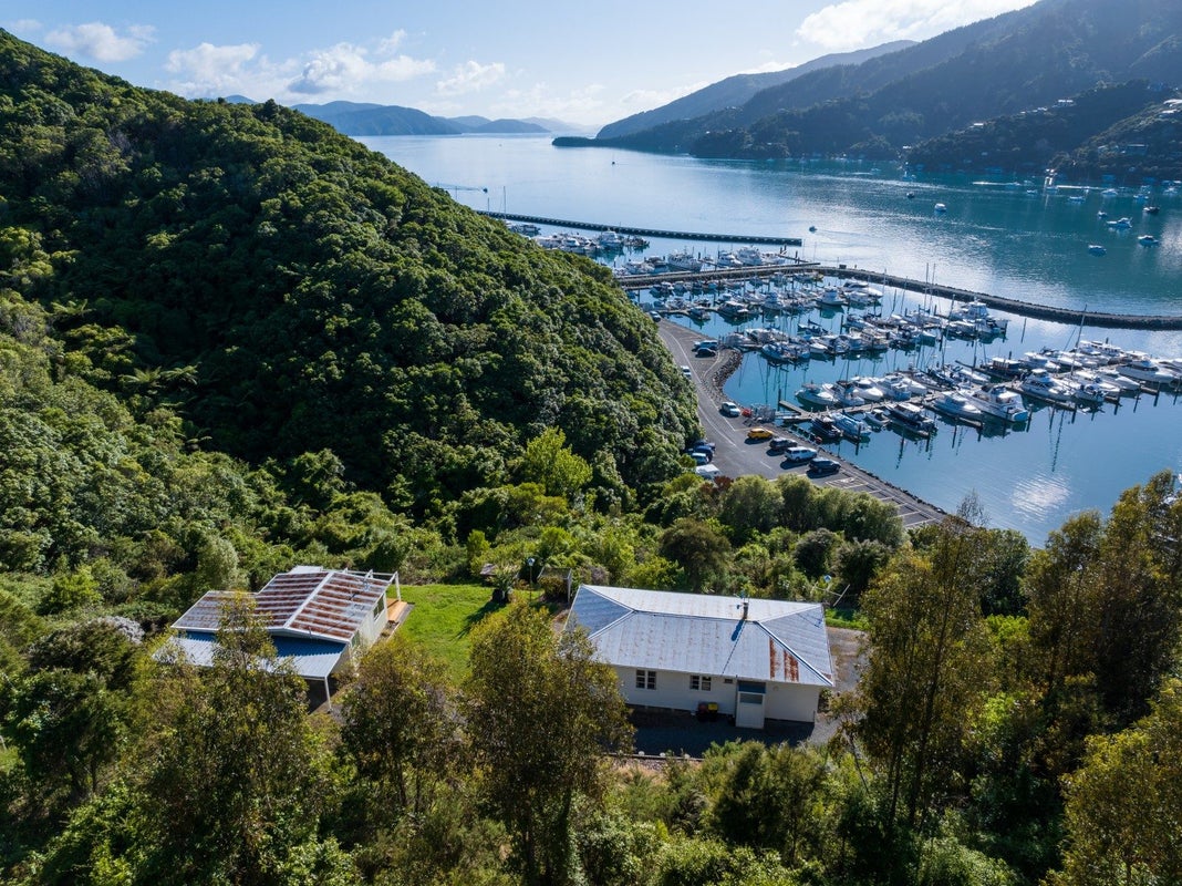 45/55 Marina Drive, Waikawa, Picton - Carousel 2