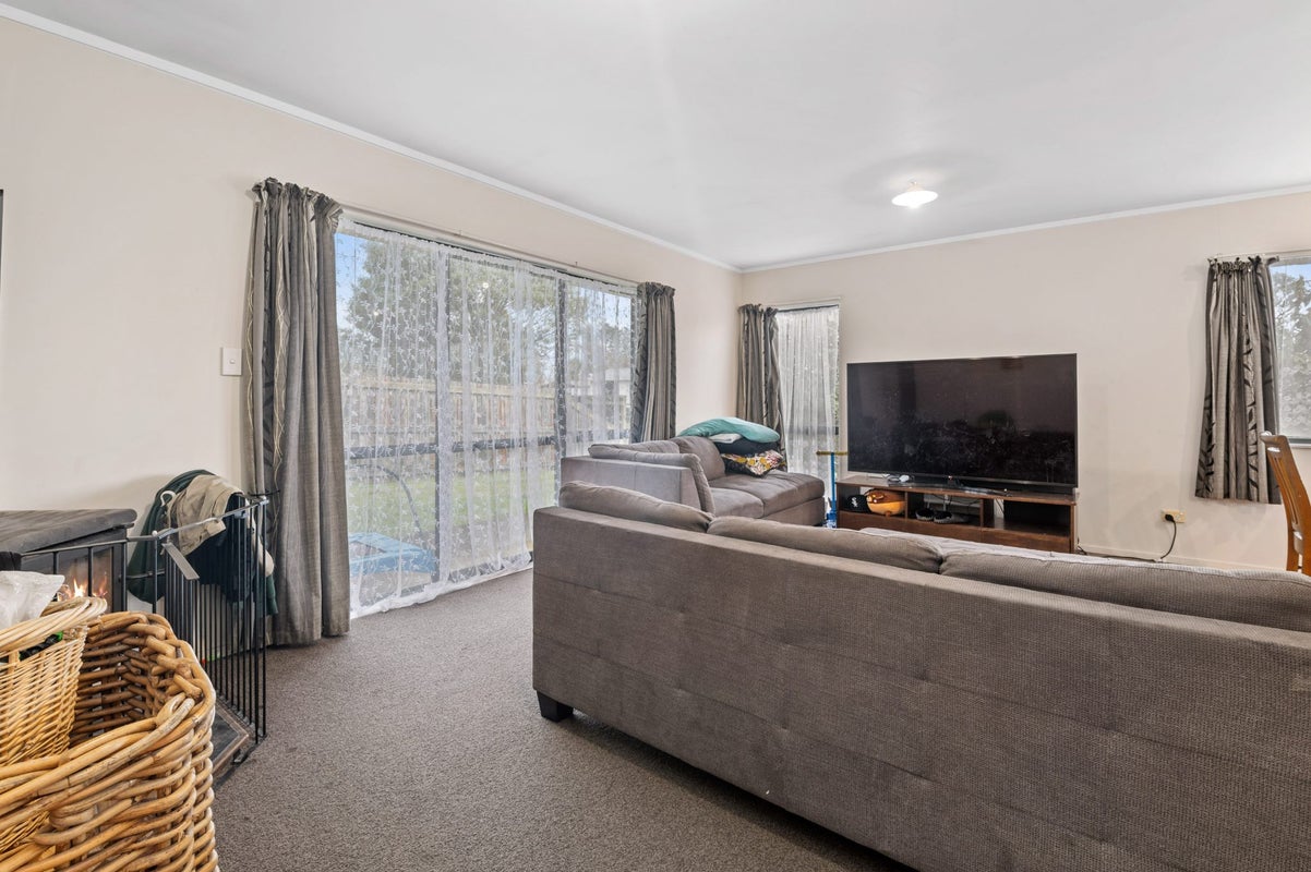 82 Pohutukawa Drive, Owhata, Rotorua - Carousel 2