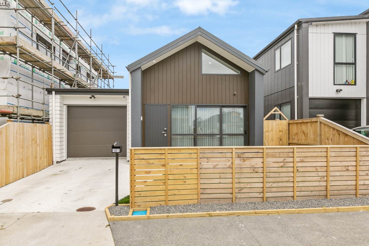 51 Clayden Shuttleworth street, Papakura, Auckland - Carousel 1