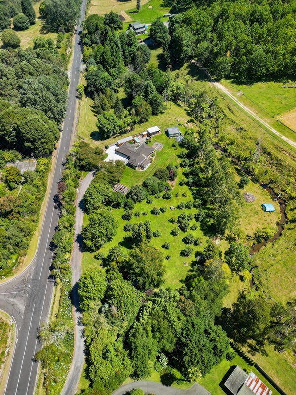 447 Poripori Road, Lower Kaimai, Tauranga - Carousel 1