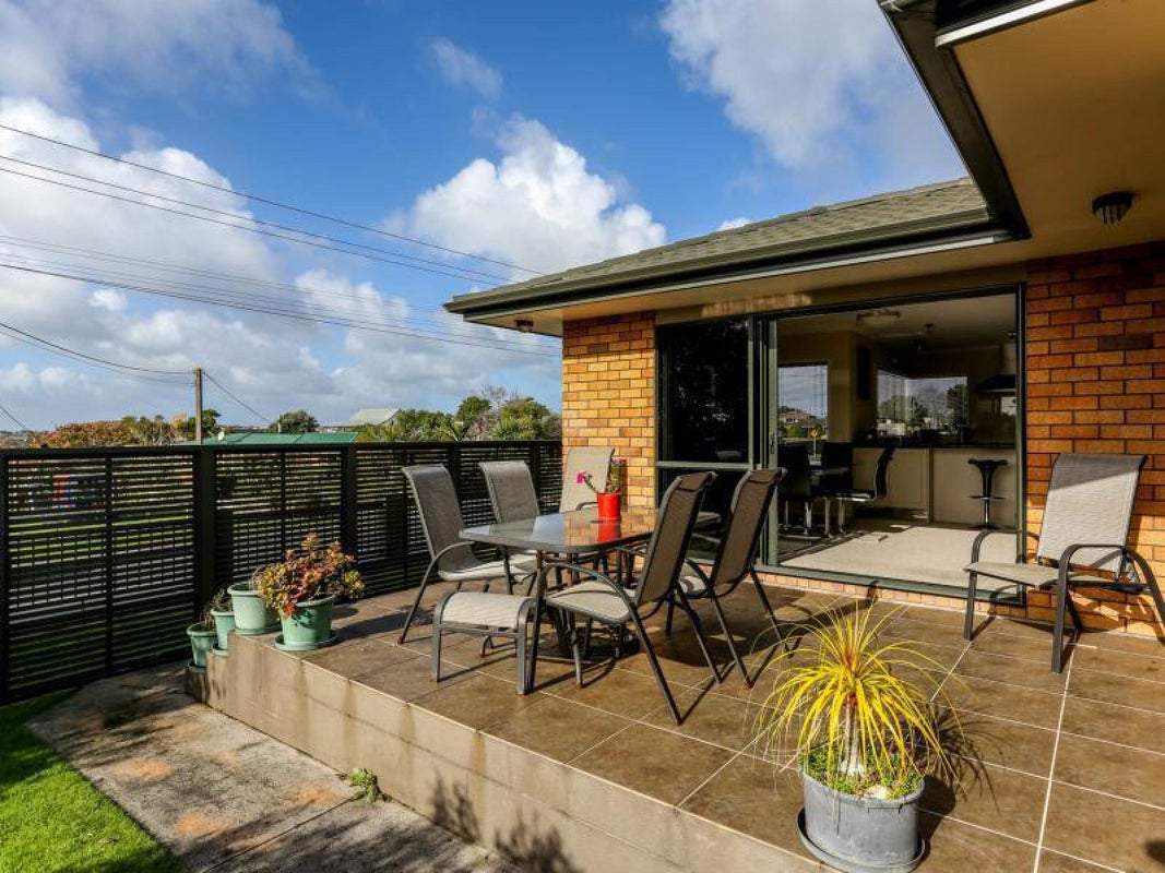 20 Barrett Road, Whalers Gate, New Plymouth - Carousel 2