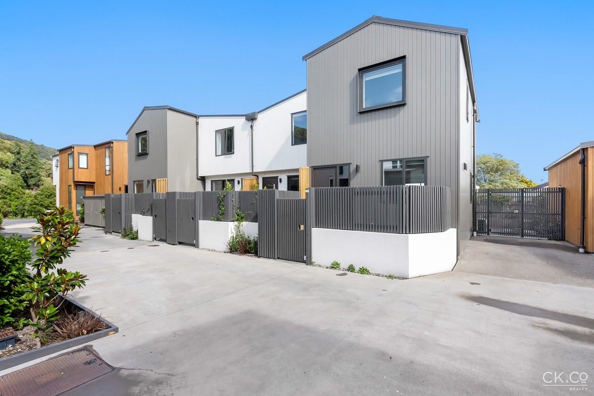11/323 Riverside Drive, Waterloo, Lower Hutt - Carousel 2