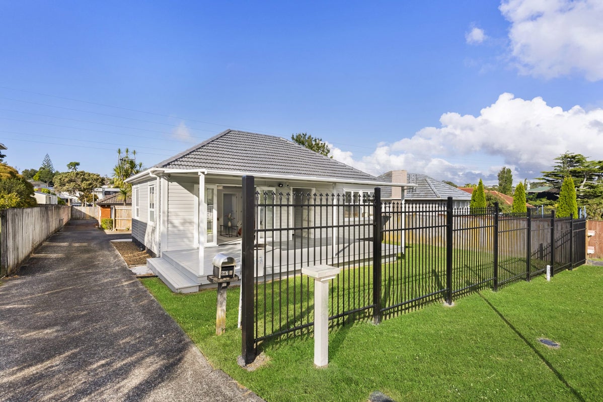 647 Richardson Road, Mount Roskill, Auckland - Carousel 1