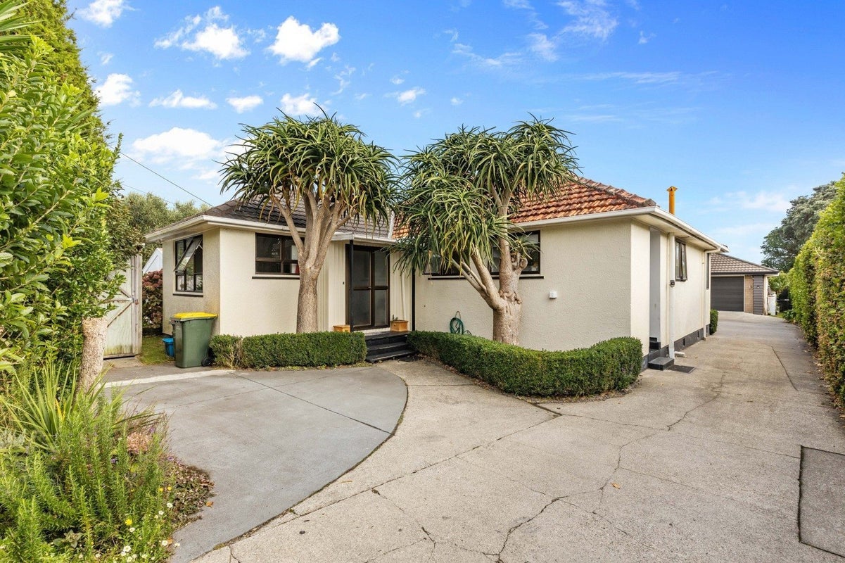 11 Timandra Street, Welbourn, New Plymouth - Carousel 1