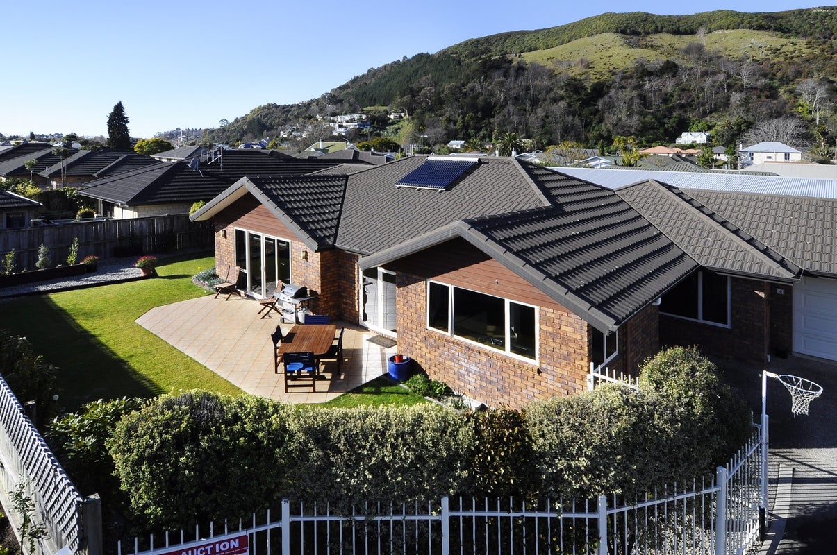 4 Romano Way, The Wood, Nelson - Carousel 1