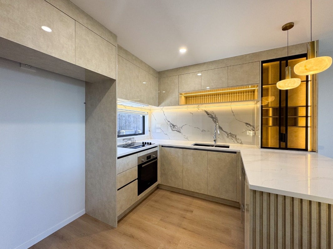 4/9 Utting Street, Birkdale, Auckland - Carousel 2