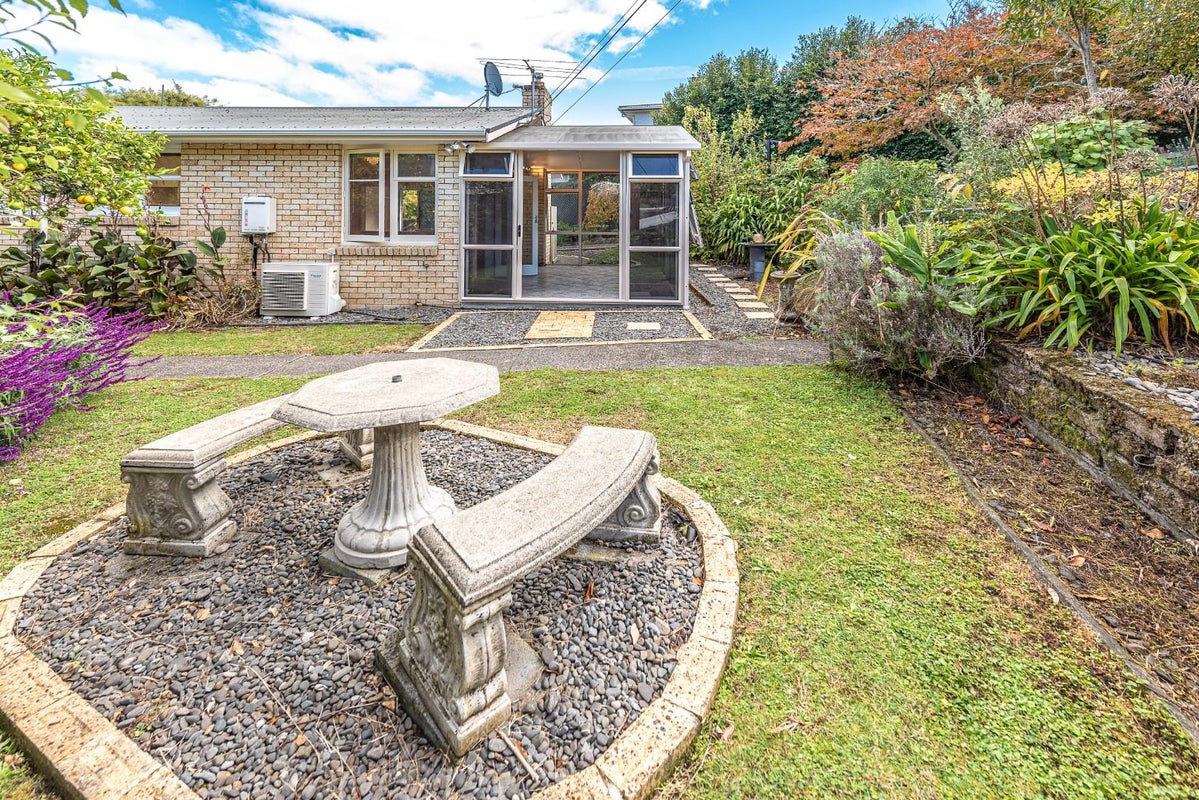 17 Bristow Street, Saint Johns Hill, Whanganui - Carousel 11