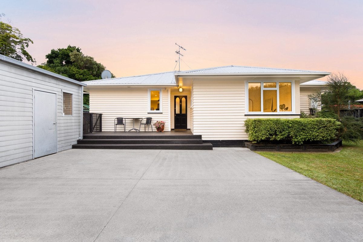 12 Thomas Place, Leamington, Cambridge - Carousel 1