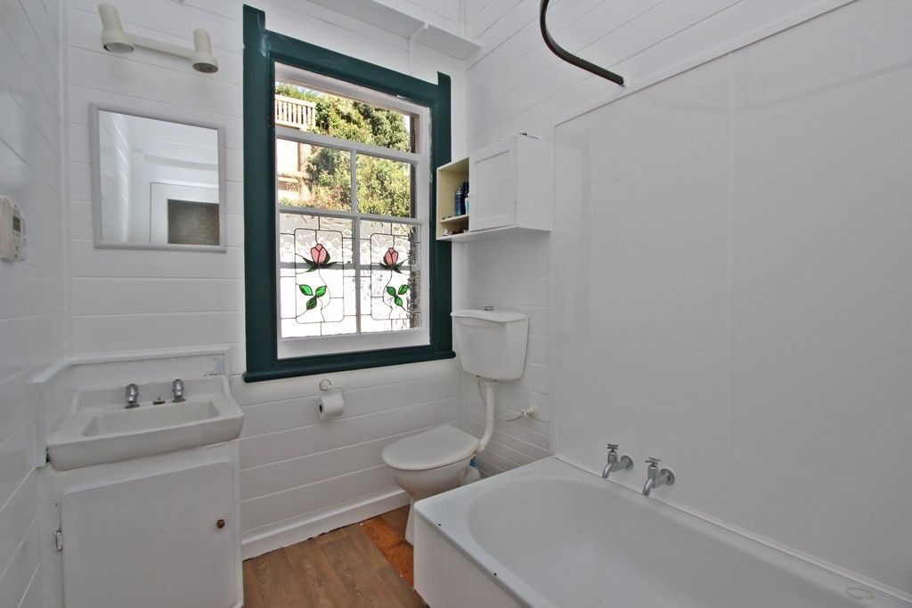 7 Napier Terrace, Bluff Hill, Napier - Carousel 12