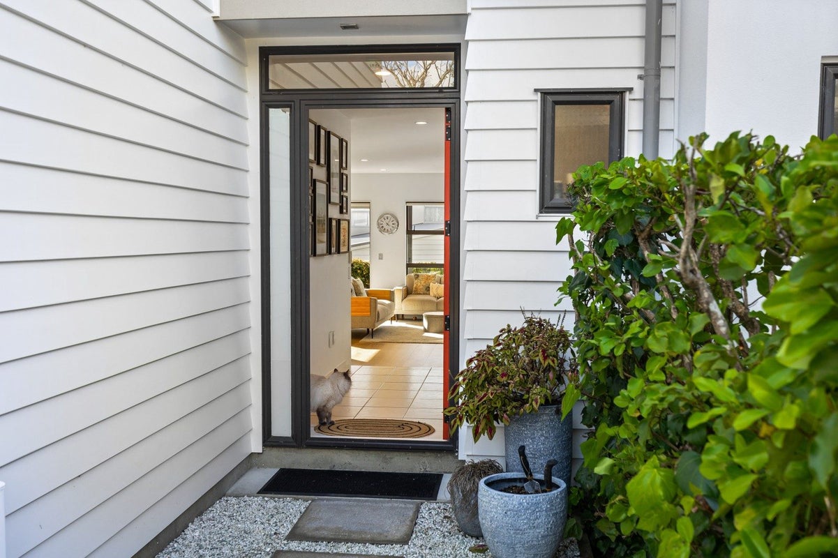 18/40 Scarlet Oak Drive, Schnapper Rock, Auckland - Carousel 2