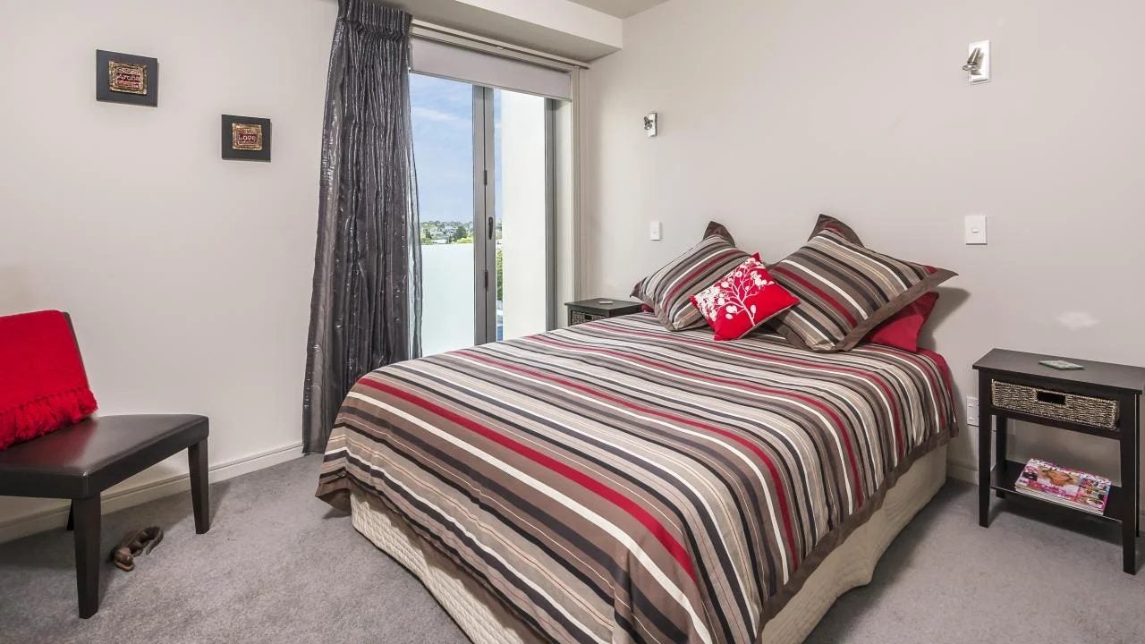 7/23 Wellington Street, Howick, Auckland - Carousel 14