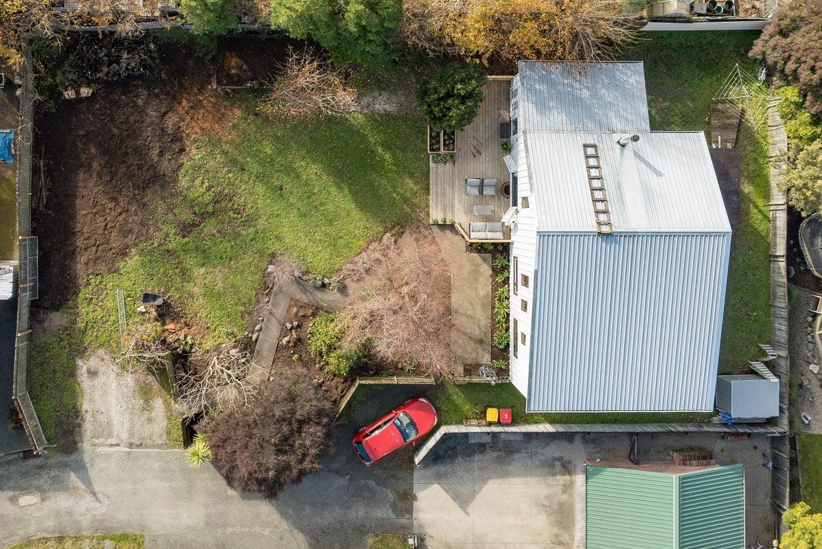 13 Woodland Place, Richmond, Richmond - Carousel 30