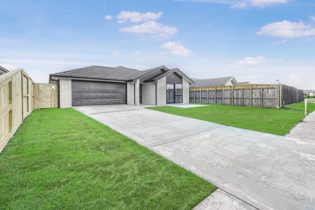 4 Bourn Heath Drive, Rototuna North, Hamilton - Carousel 2