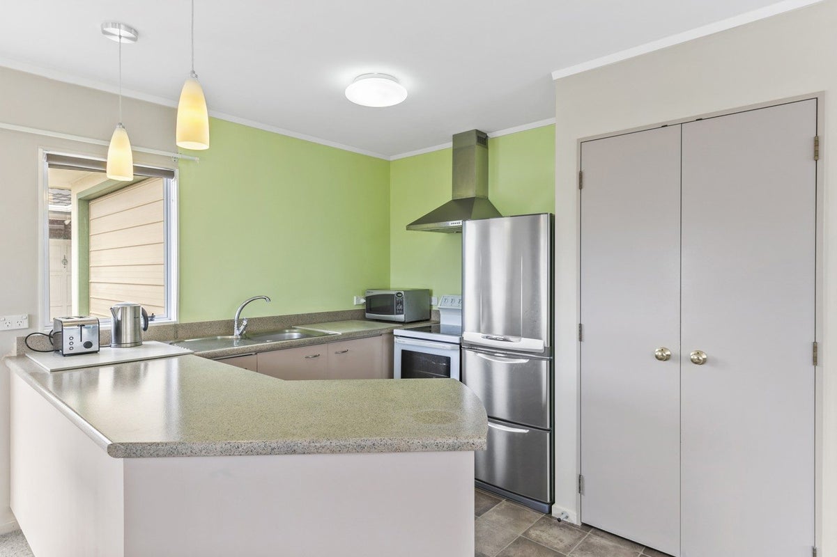 8 Tahi Street, Miramar, Wellington - Carousel 2