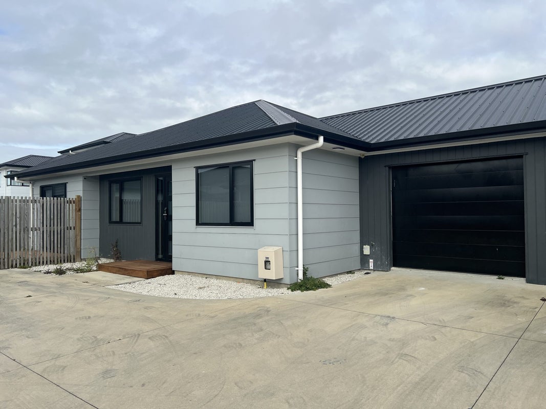 2/16 Tokerau Drive, Rototuna North, Hamilton - Carousel 1