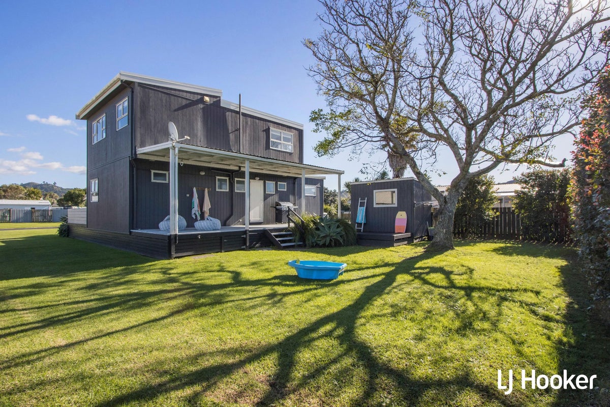 4 Hereford Place, Waihi Beach, Waihi Beach - Carousel 29