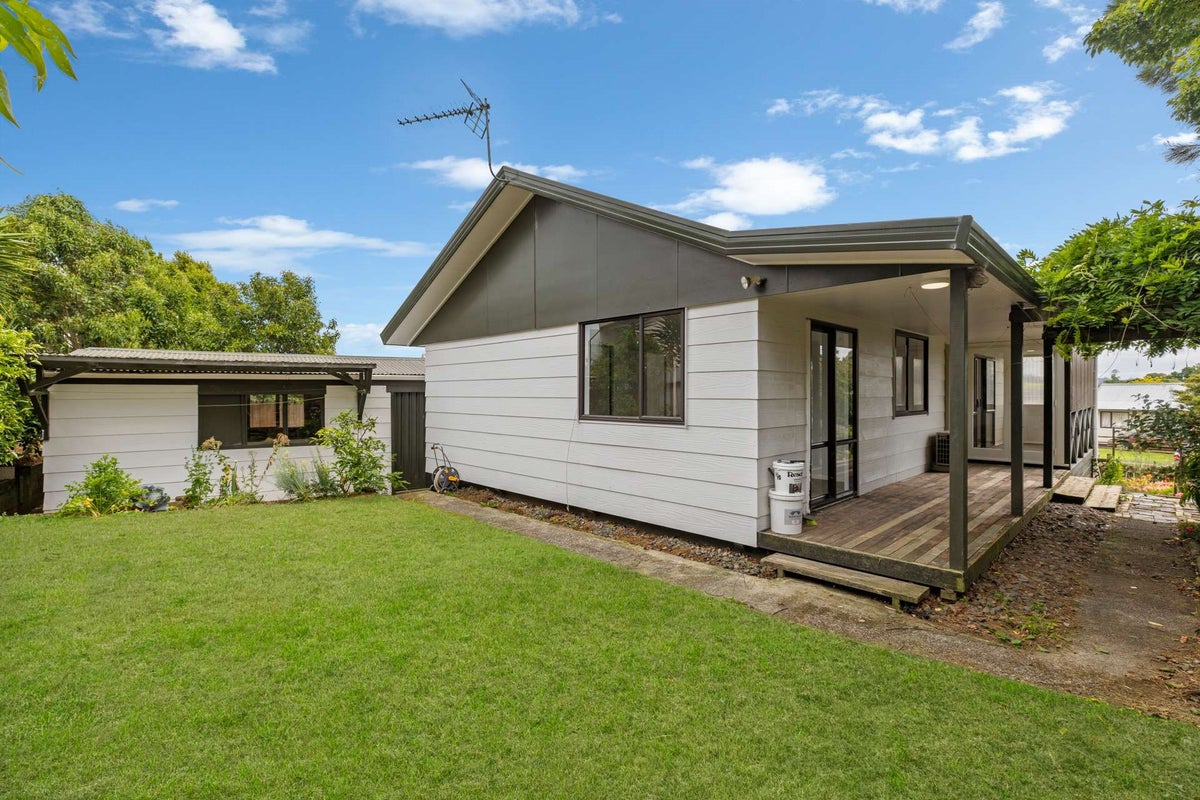 2/56 Redcrest Avenue, Red Hill, Papakura - Carousel 1