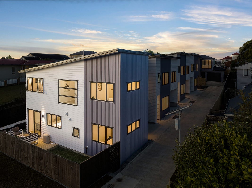 26A Stanton Terrace, Lynfield, Auckland - Carousel 1
