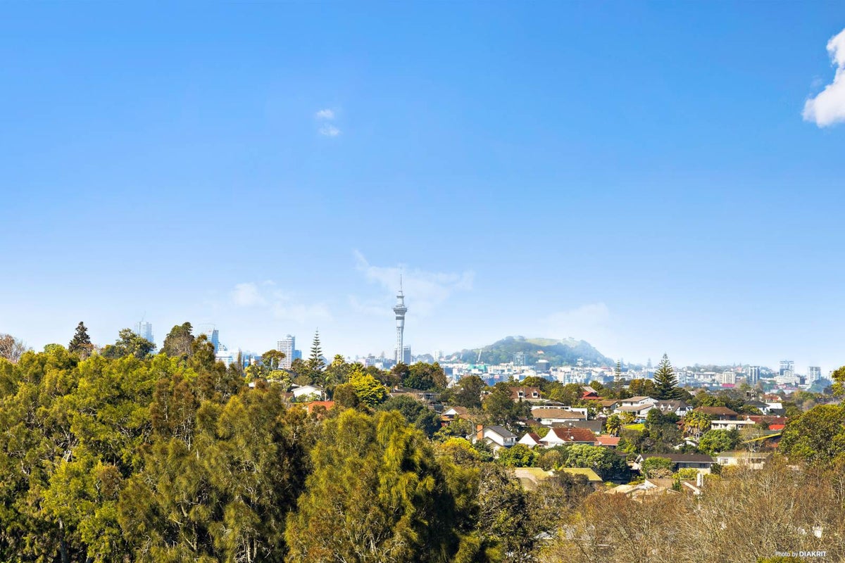 41 Juniper Road, Sunnynook, Auckland - Carousel 2