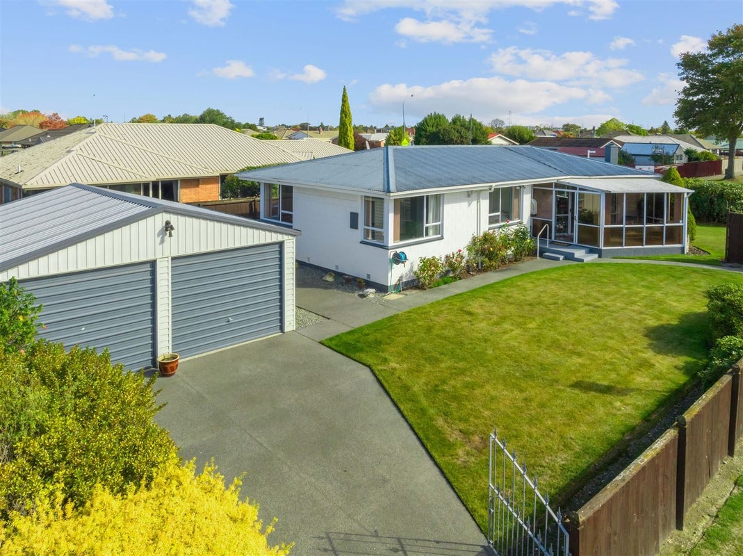 2 Whelan Place, Hei Hei, Christchurch - Carousel 1