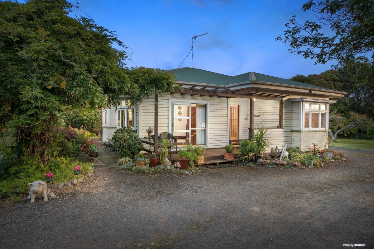 1824 Great South Road, Drury - Carousel 2