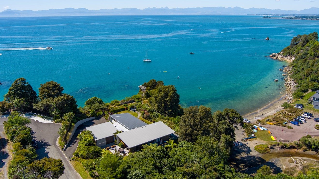 24 Cook Crescent, Kaiteriteri - Carousel 2