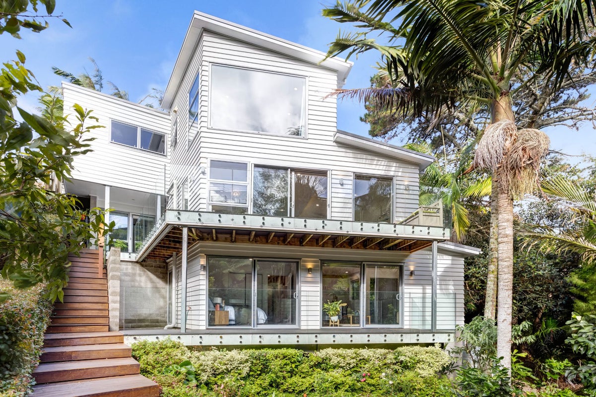 10A Deverell Place, Northcross, Auckland - Carousel 1