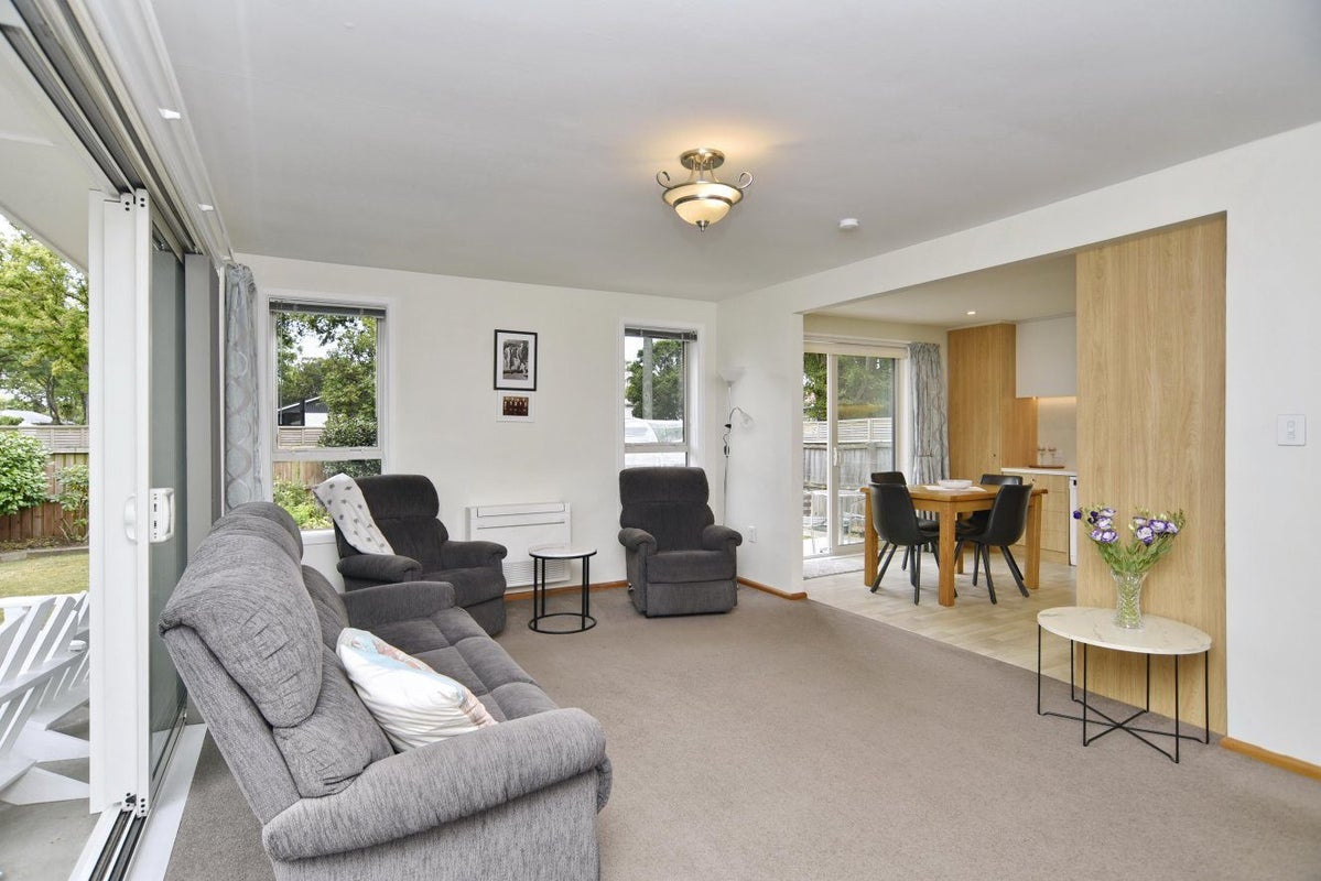 1/36 Dee Street, St Albans, Christchurch - Carousel 2
