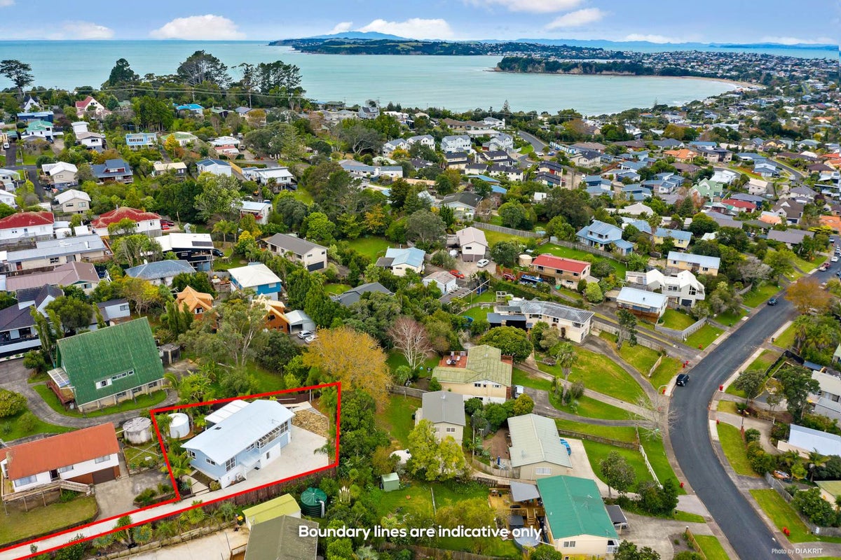 34 Brian Crescent, Stanmore Bay, Whangaparaoa - Carousel 2