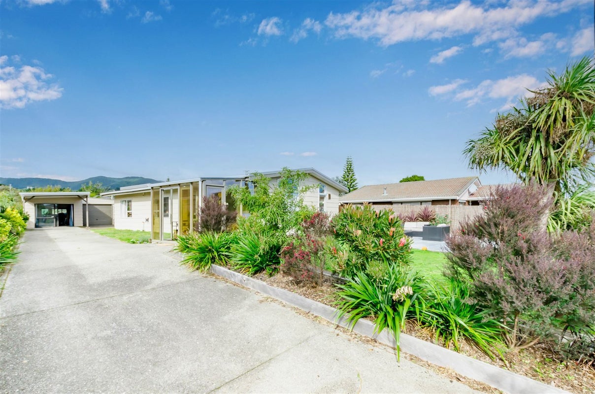 110 Hillcrest Road, Raumati Beach, Paraparaumu - Carousel 2