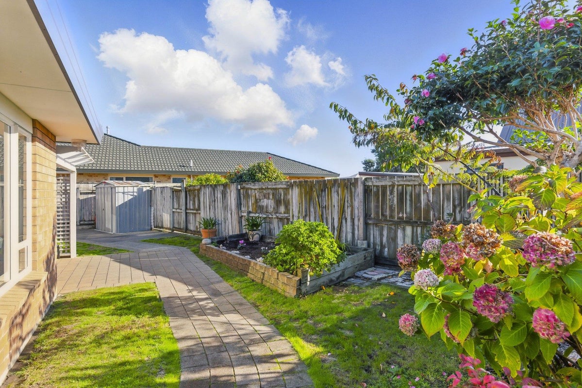 4 Monterosso Place, Paraparaumu Beach, Paraparaumu - Carousel 2