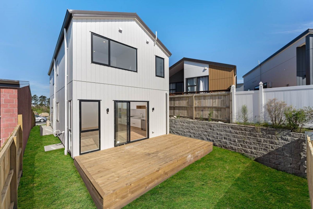 14 Puhikawa Street, Massey, Auckland - Carousel 2