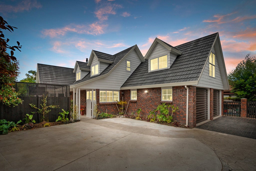104 Lake Terrace Road, Burwood, Christchurch - Carousel 1