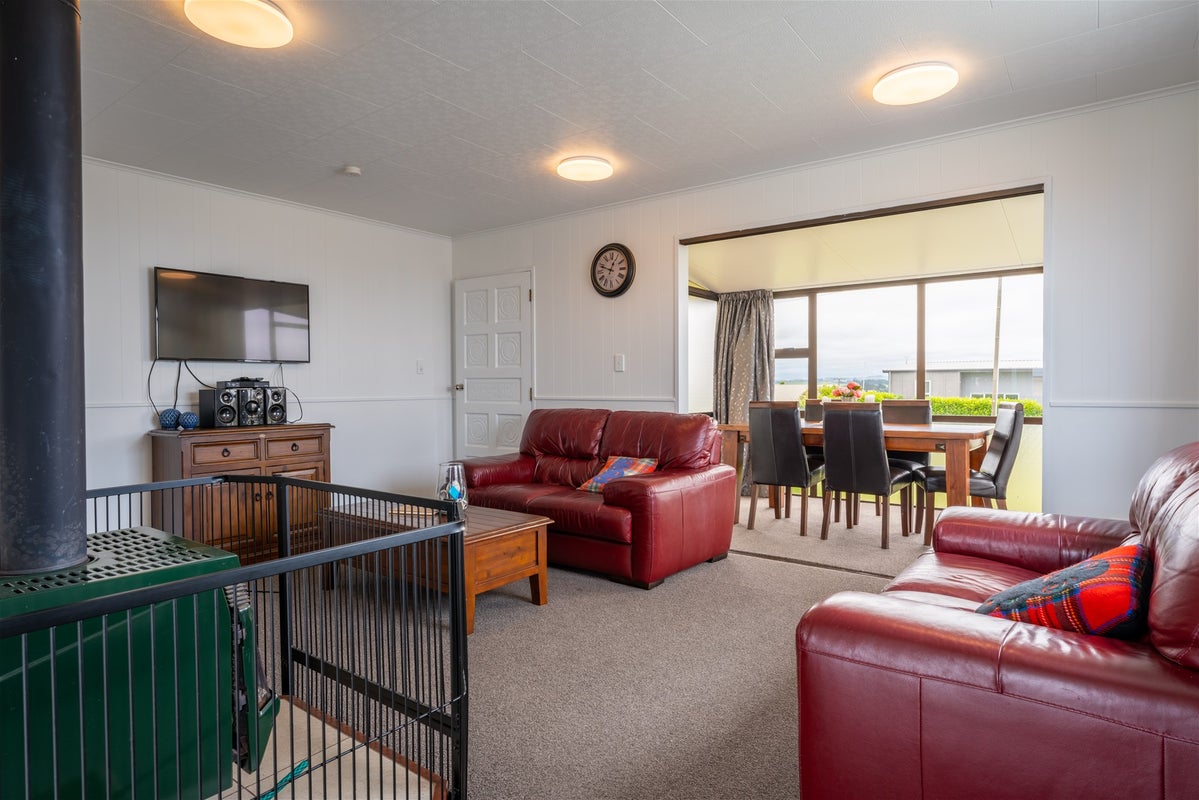 25 Magdala Street, Kakanui - Carousel 2