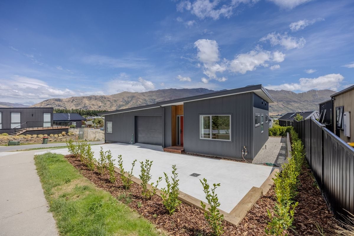 3 Landsborough Lane, Wanaka, Wanaka - Carousel 2