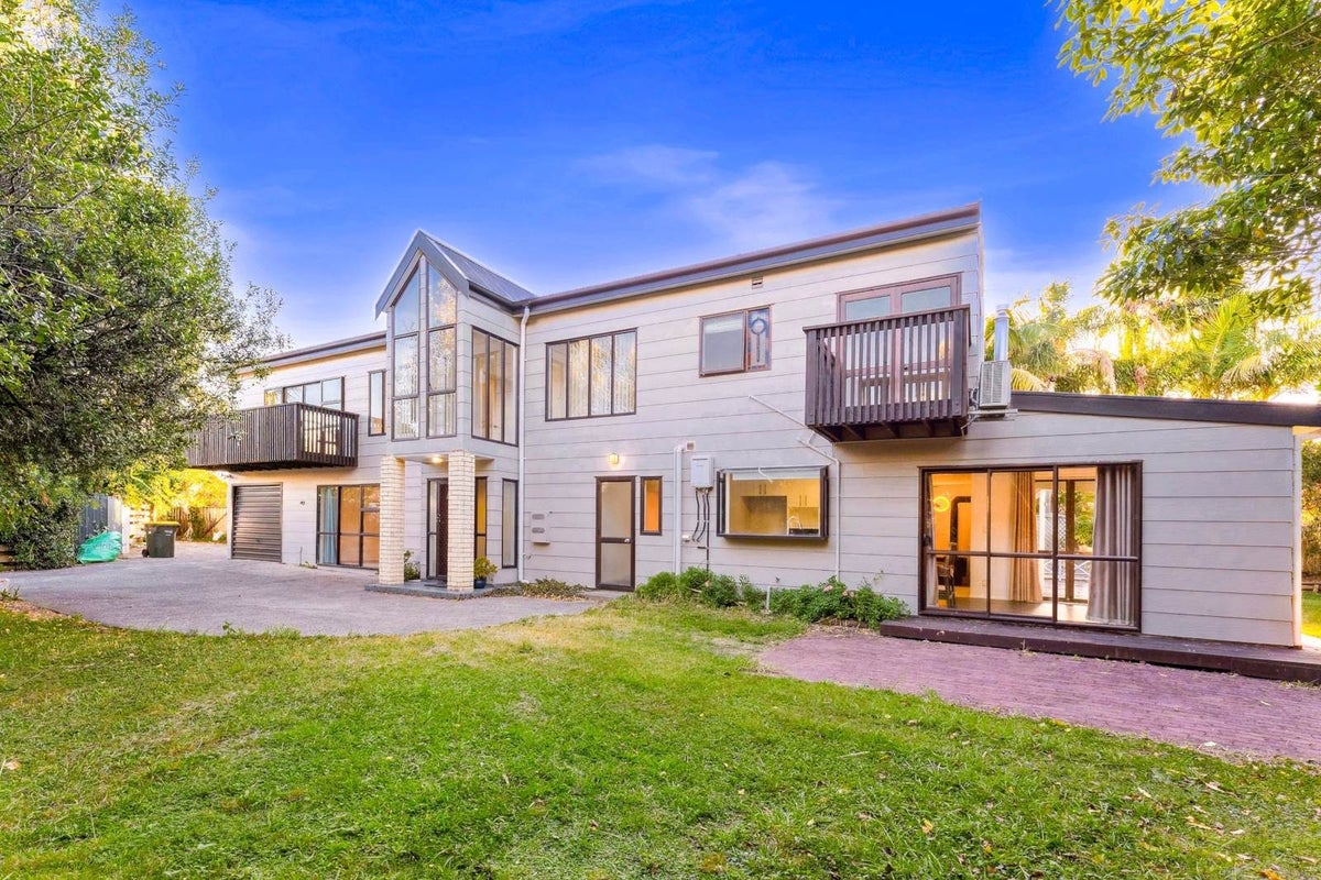 83 Carnoustie Drive, Wattle Downs, Auckland - Carousel 16