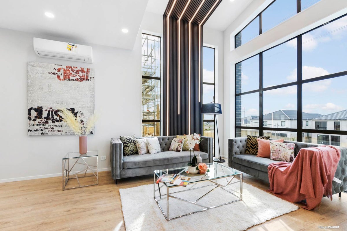 5 Knock Lane, Flat Bush, Auckland - Carousel 2