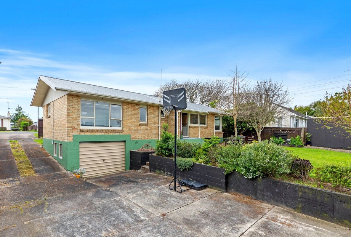 30 Rawhiti Street, Greerton, Tauranga - Carousel 16