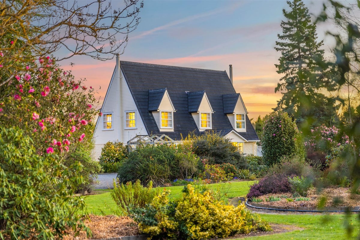 113 Bells Road, Christchurch - Carousel 1