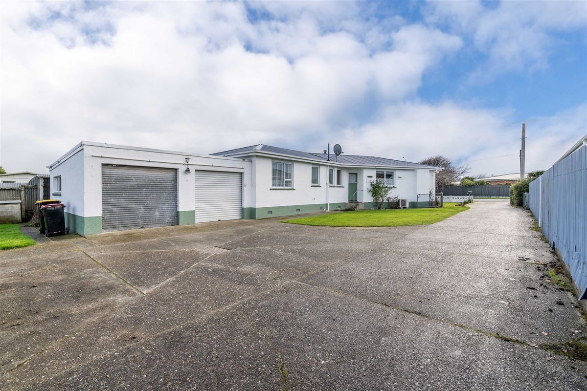 45 West Street, Hawthorndale, Invercargill - Carousel 1