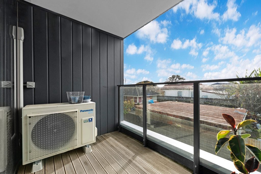 111/8 Gray Avenue, Mangere East, Manukau City, Auckland - Carousel 9
