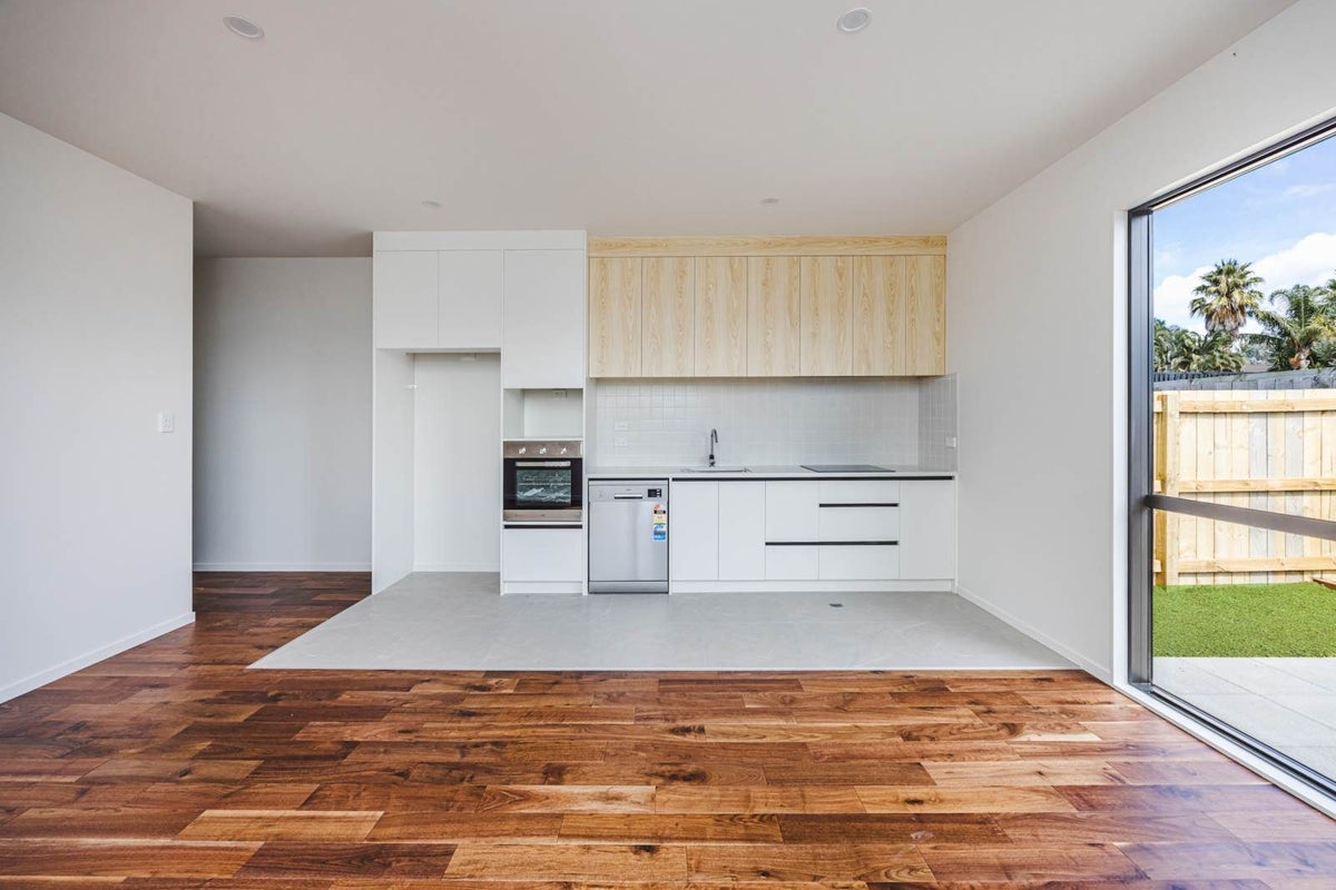 29 Rorotu Avenue, Karaka, Papakura - Carousel 1