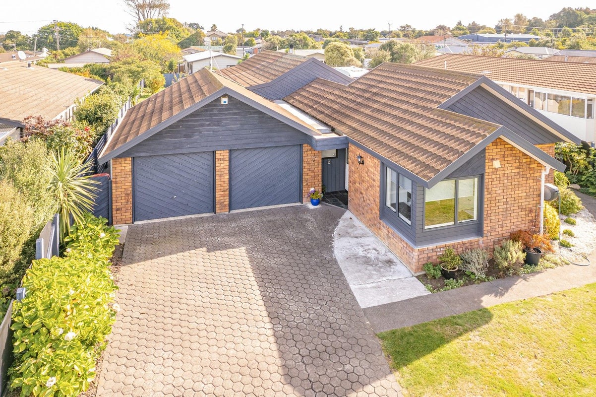 5 Downes Avenue, Springvale, Whanganui - Carousel 1