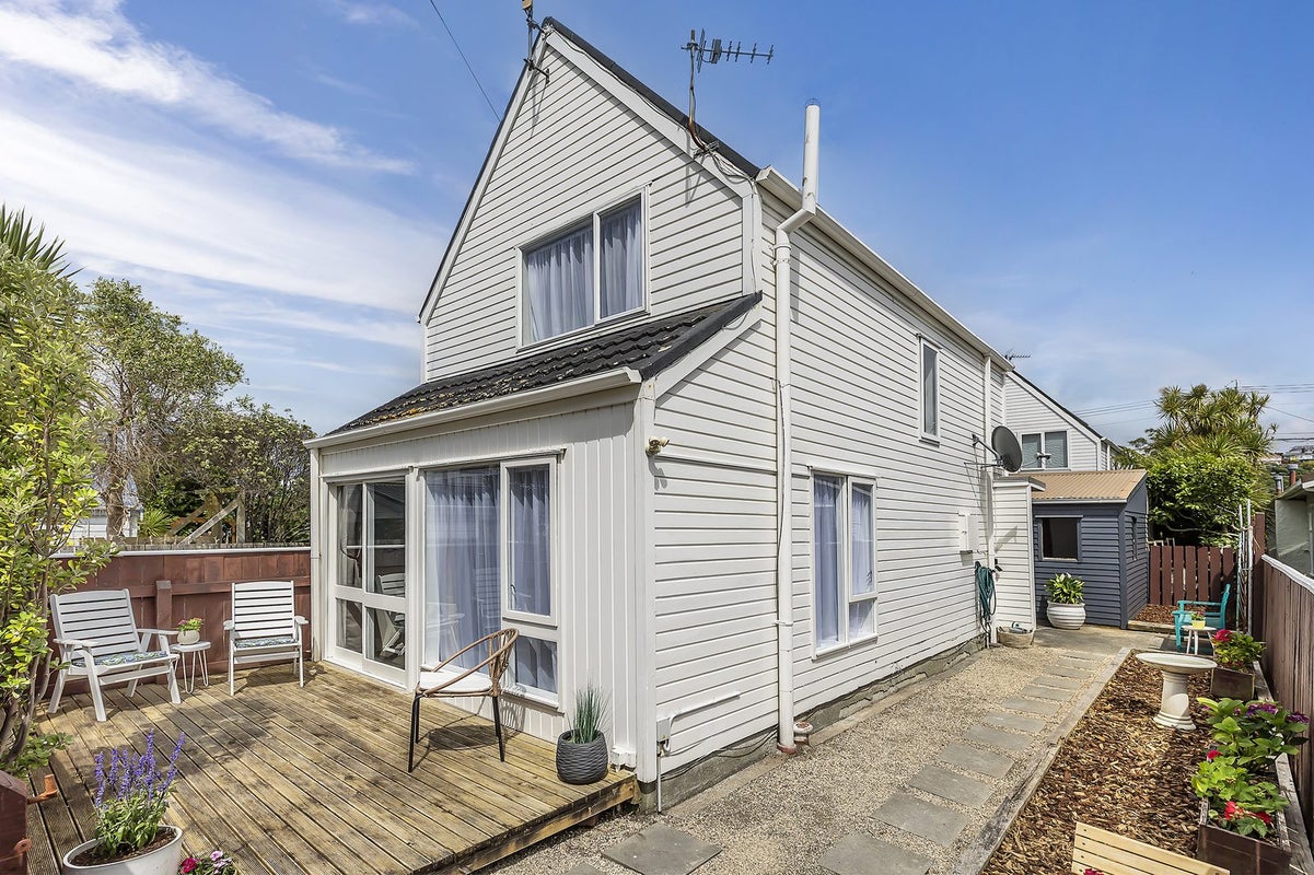 14/50 Darlington Road, Miramar, Wellington - Carousel 1