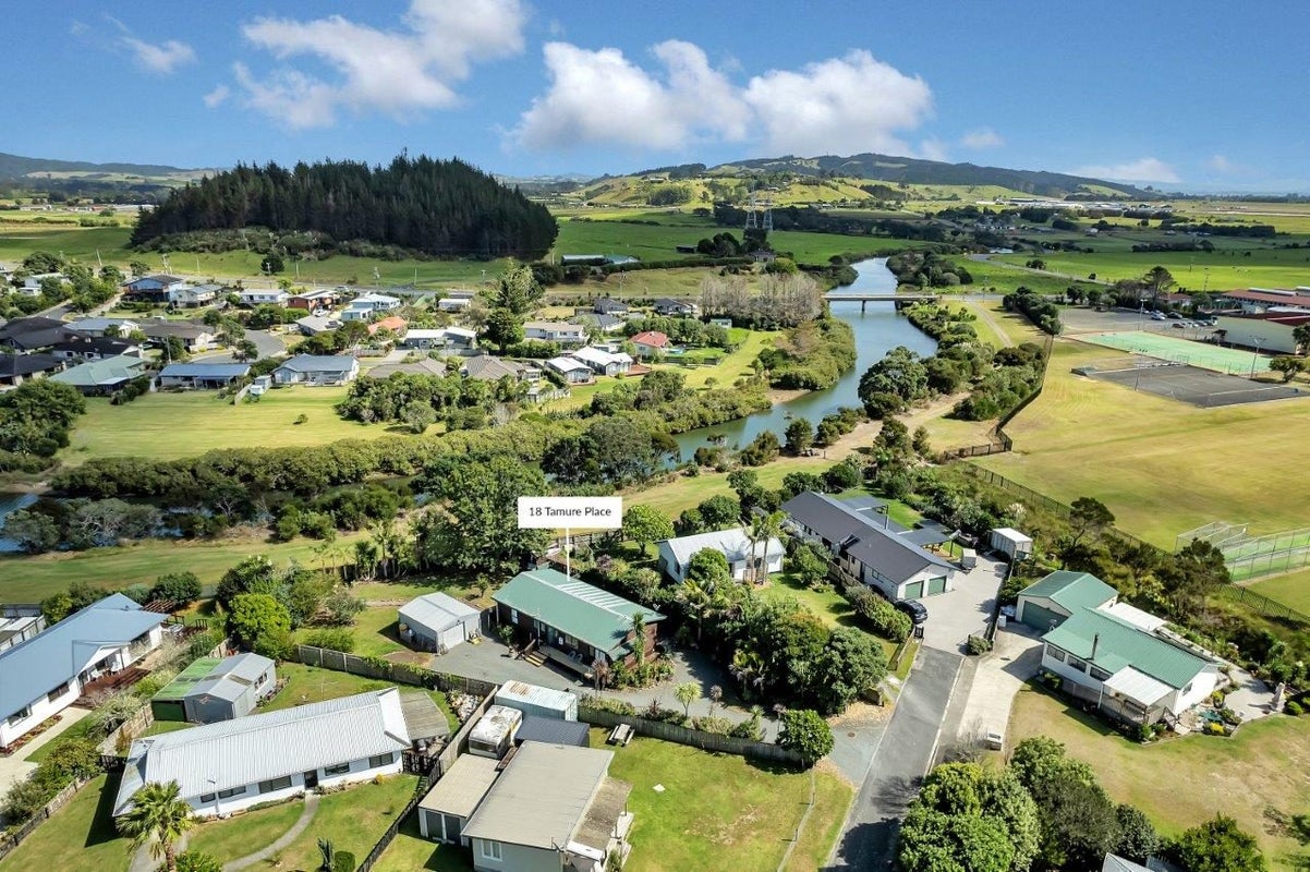 18 Tamure Place, Ruakaka - Carousel 1
