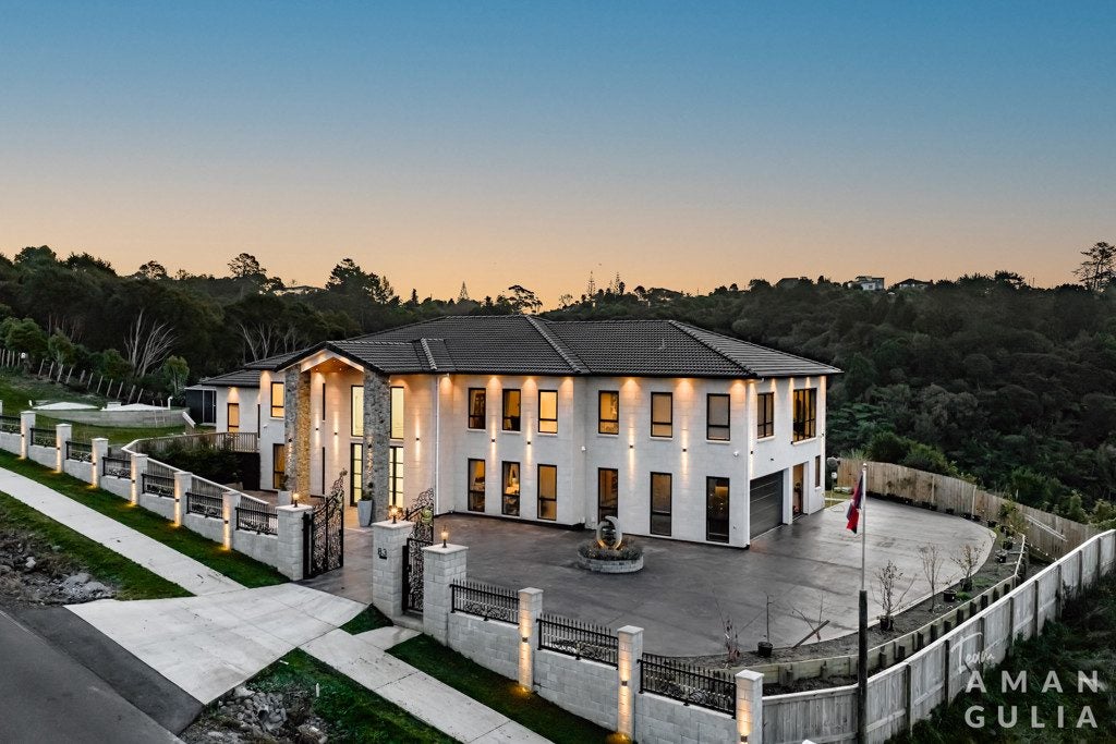 83 Griggs Road, East Tamaki Heights, Auckland - Carousel 2