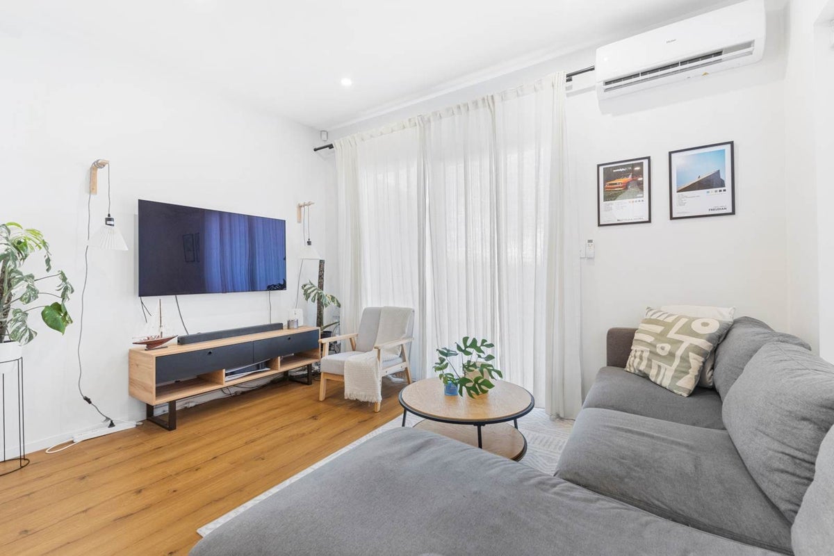 3 Hermitage Street, Flat Bush, Auckland - Carousel 2